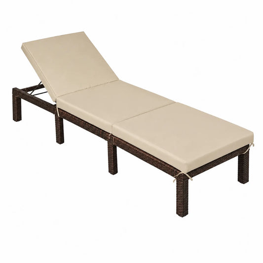 Chaise longue en rotin marron avec coussins en polyester beiges